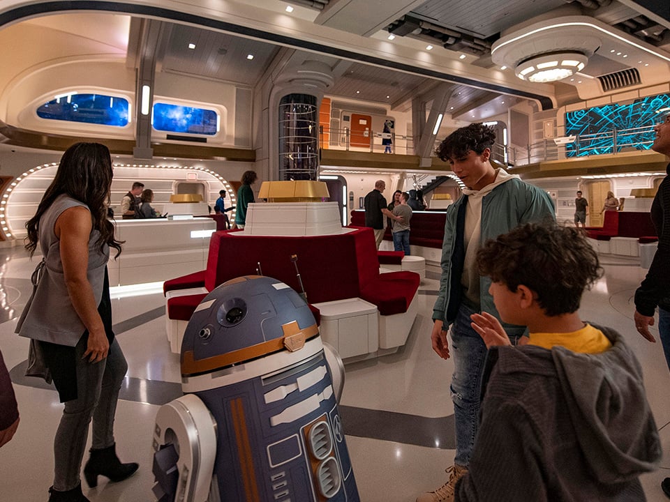 Star Wars: Galactic Starcruiser Atrium