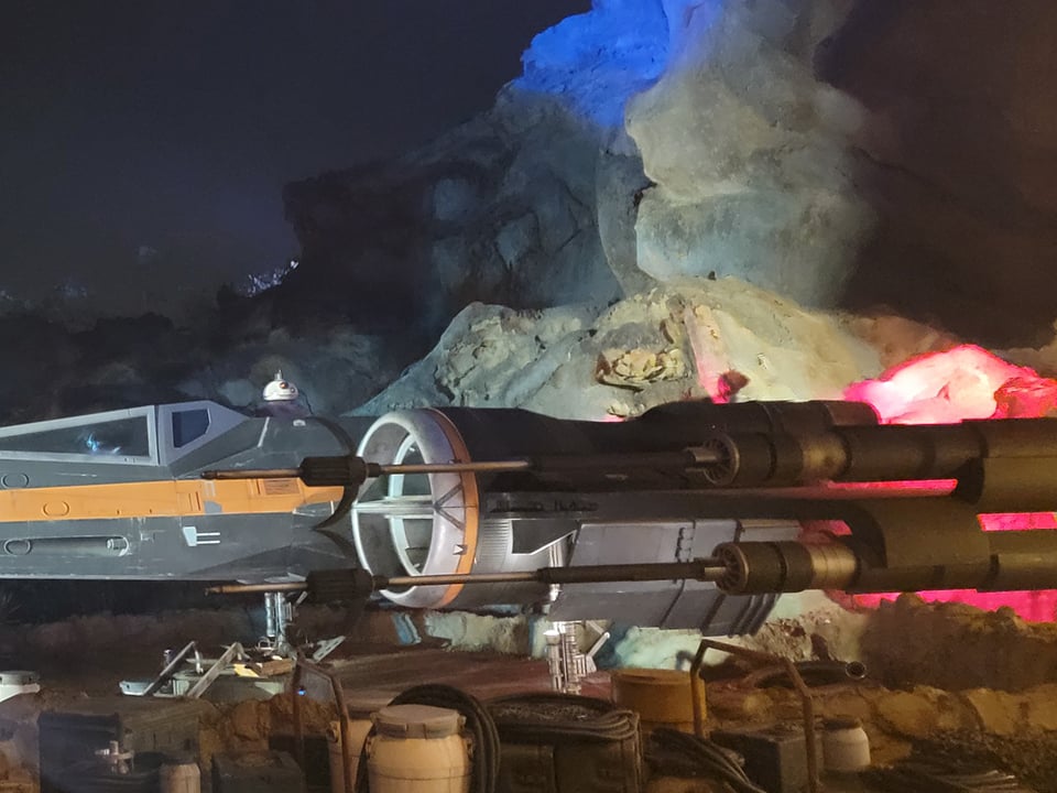 Star Wars: Rise of the Resistance Ship