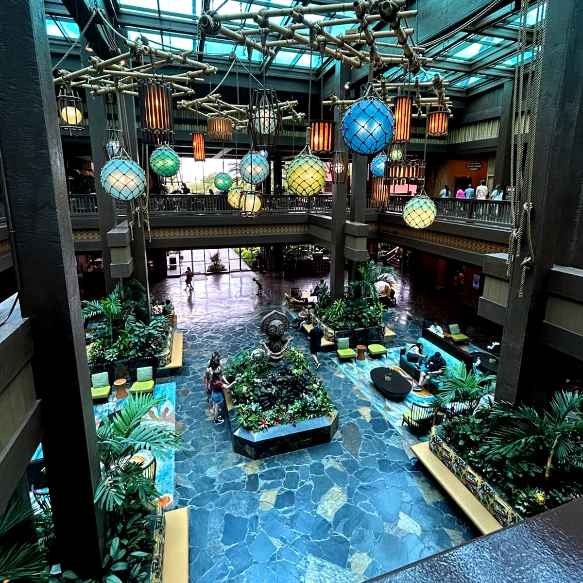 The Lobby at the Polynesian Resort (©John Gullion/Hey Orlando).