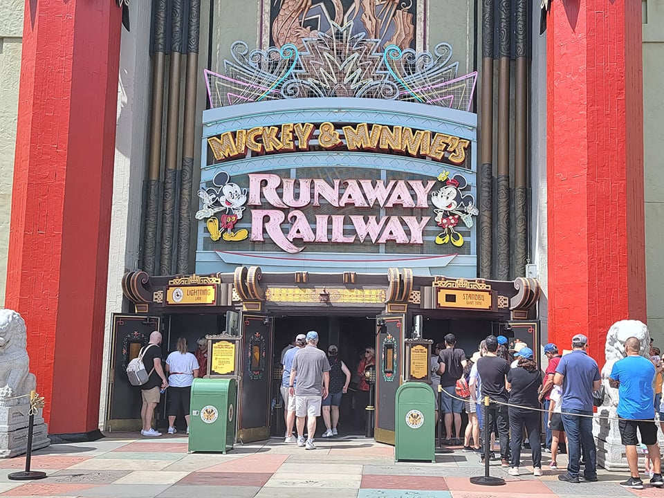 Mickey and Minnies Runaway Railrway