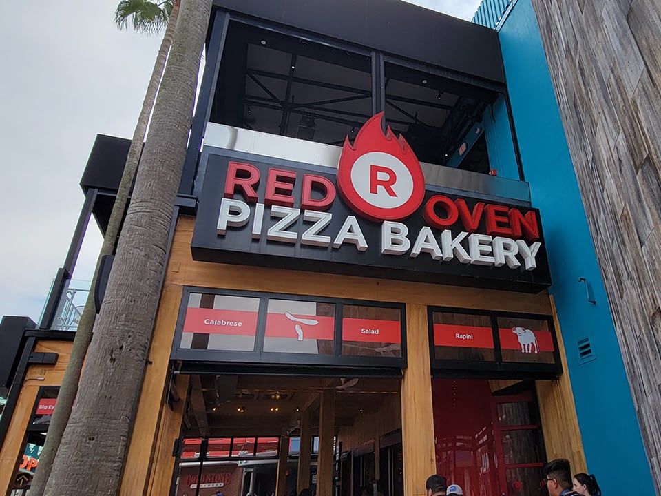 Universal CityWalk's Red Oven Pizza Bakery