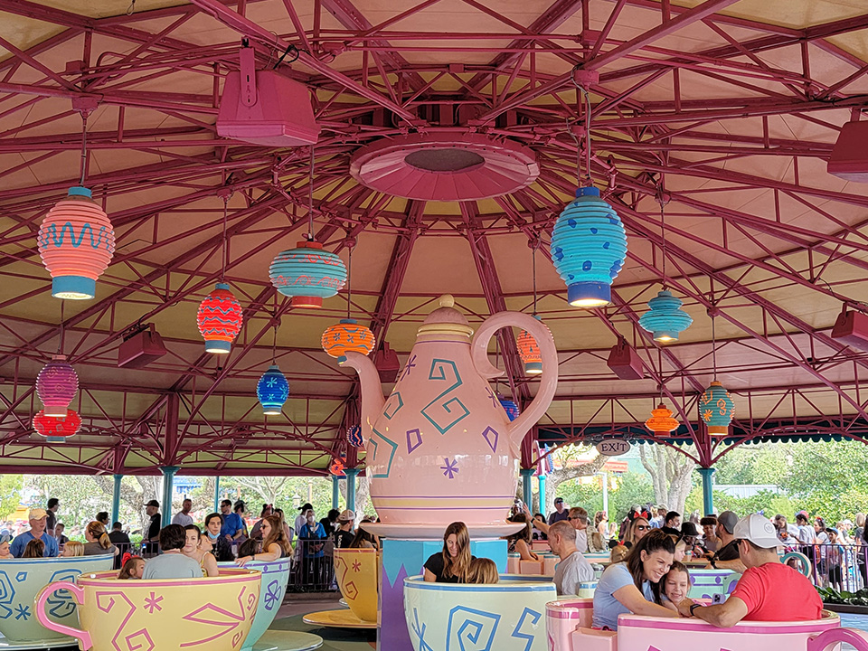 Mad Tea Party Ride Magic Kingdom