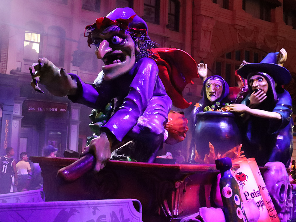 Universal Horror Nights Parade Witch Float Evening