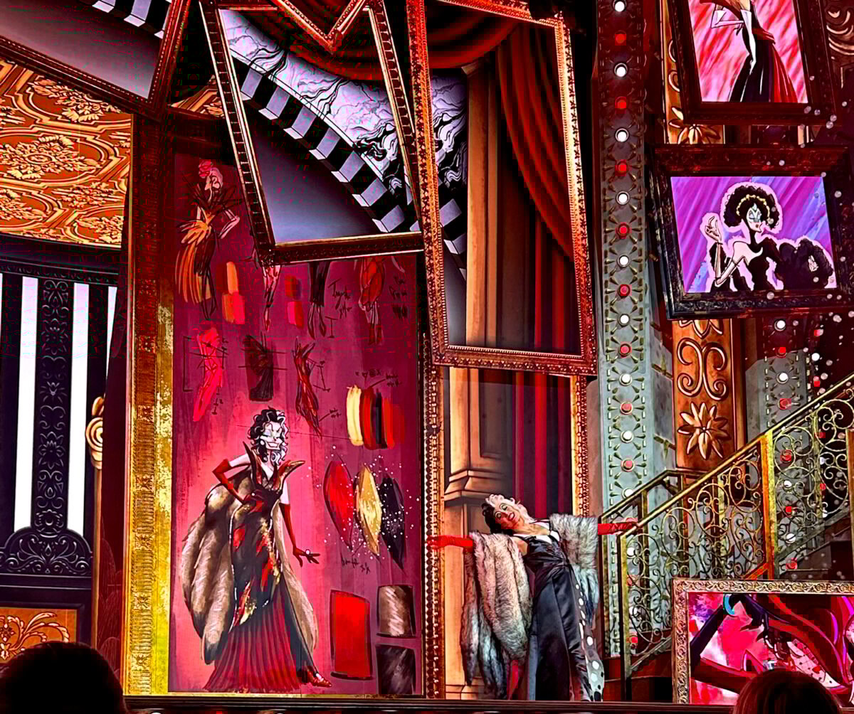 Cruela de Vil in Villains: Unfairly Ever After. (© Hey! Orlando)