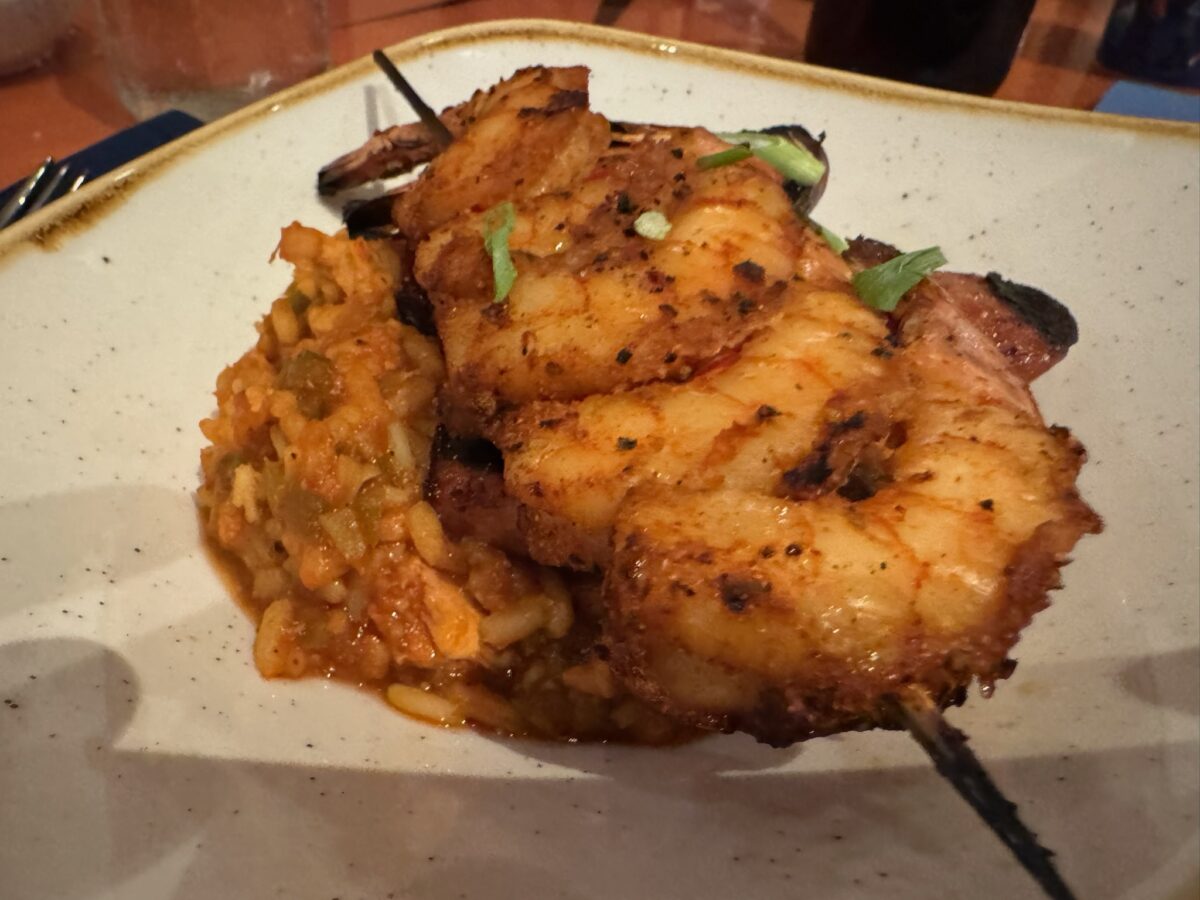 Jambalaya with a side skewer at Boatwright's Dining Hall. (©John Gullion/Hey Orlando).