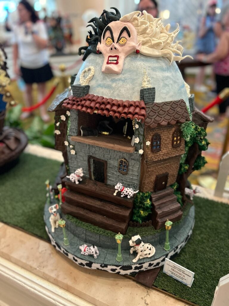 A 101 Dalmations themed chocolate Easter Egg on display in the Grand Floridian Lobby, (© Sofia Gullion/Hey Orlando).