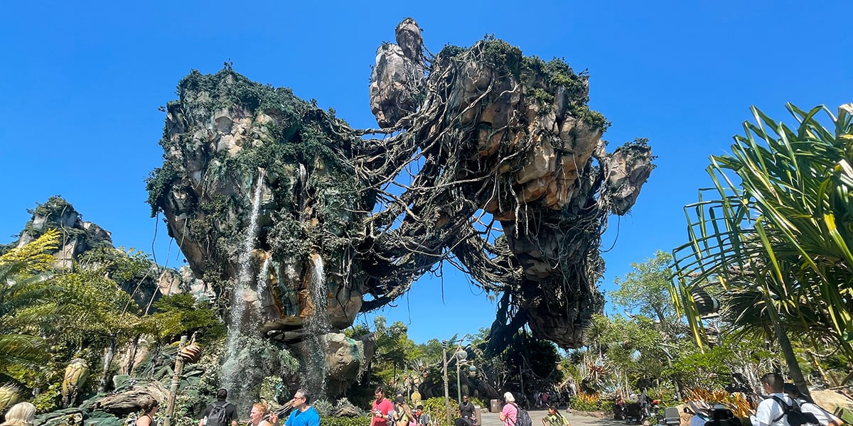 entrance area to flight of passage
